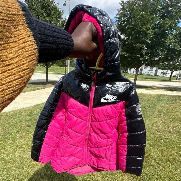 Nike Little Kid Girls Colorblock Hooded Puffer Jacket Size 4 XS Pink Black - Picture 10 of 13